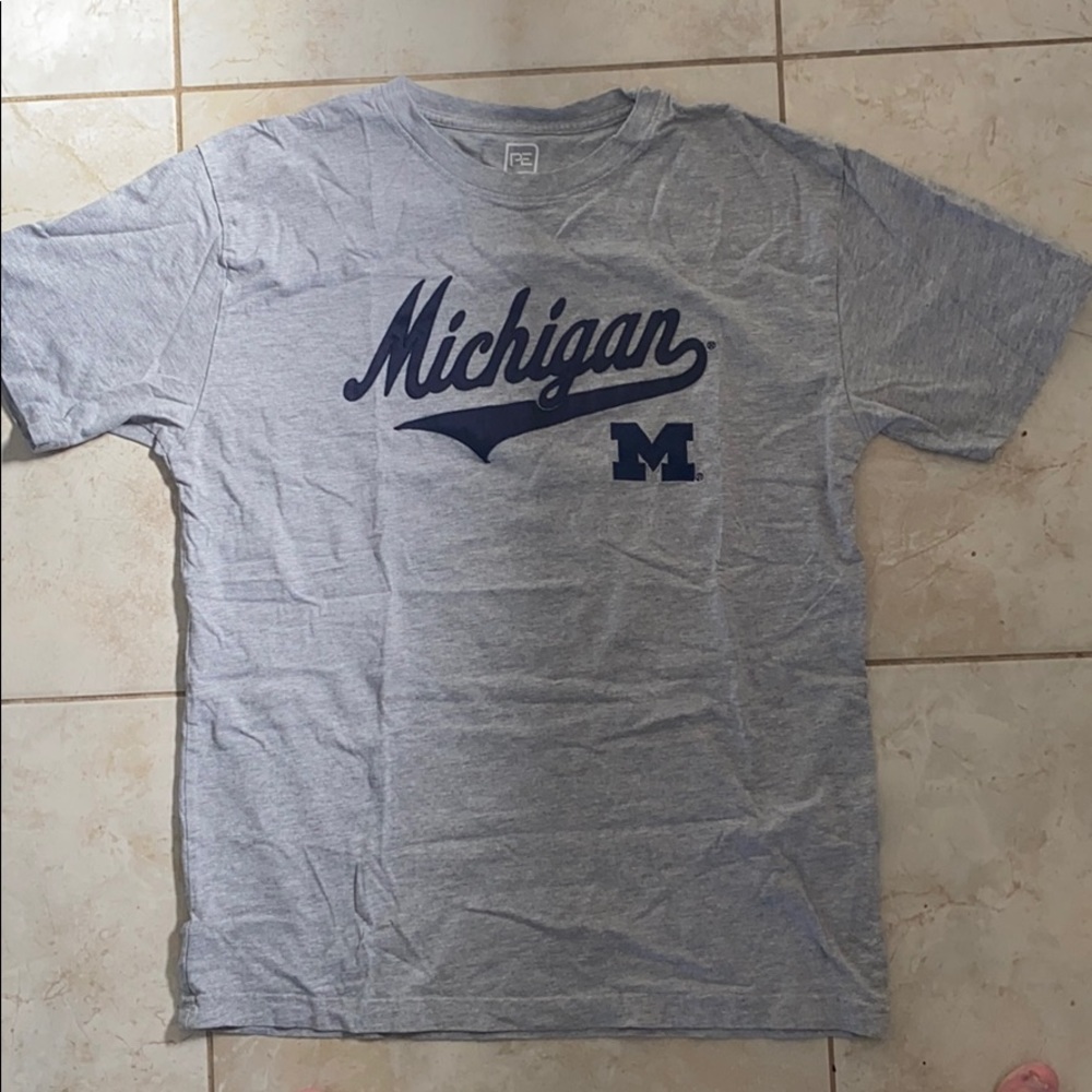 University of Michigan T Shirt (Like New)